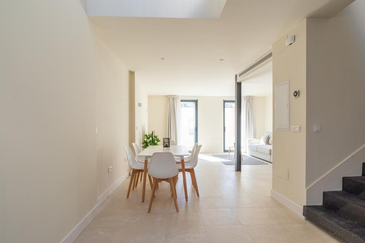 Urbe10 Carreteria Big Terrace Suite Malaga Bagian luar foto