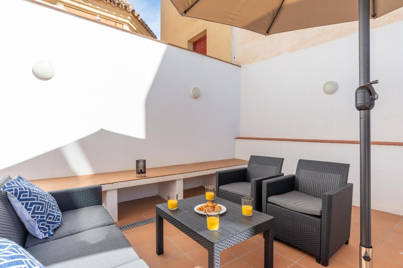 Urbe10 Carreteria Big Terrace Suite Malaga Bagian luar foto