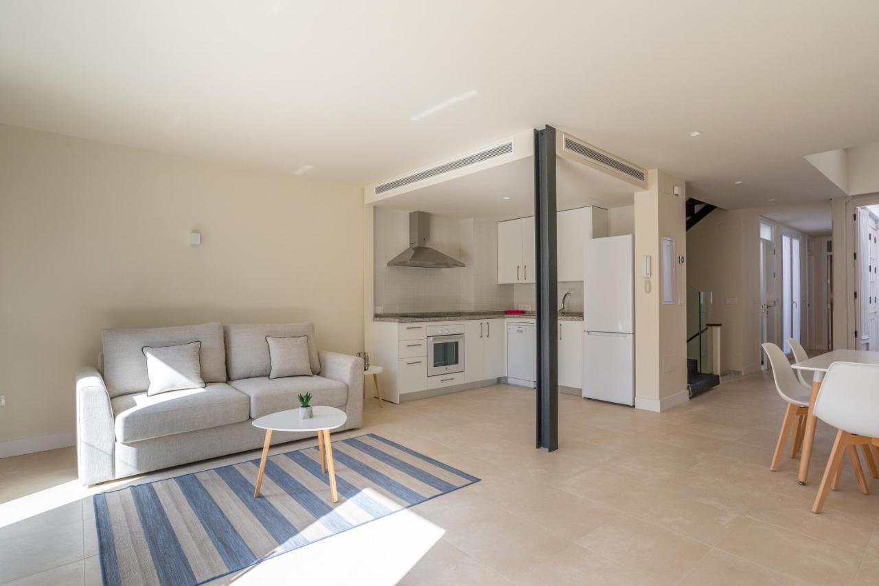 Urbe10 Carreteria Big Terrace Suite Malaga Bagian luar foto